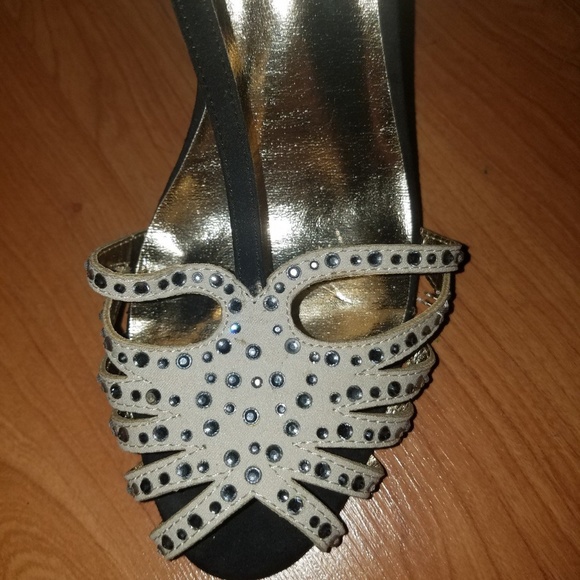 Elegant High Heels - Picture 3 of 6